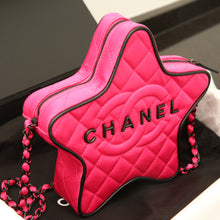 Carica l'immagine nel visualizzatore di Gallery, Chanel 2024 Walk Of Fame Star Crossbody Bag