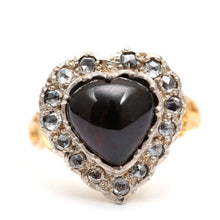 Carica l'immagine nel visualizzatore di Gallery, 15k Garnet Diamond Heart Ring