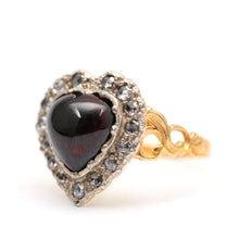 Carica l'immagine nel visualizzatore di Gallery, 15k Garnet Diamond Heart Ring