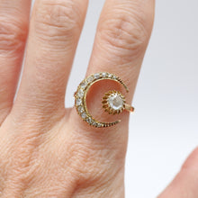 Laden Sie das Bild in den Galerie-Viewer, 14k Rose Cut Diamond Celestial Wrap Ring