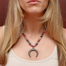 將圖片載入圖庫檢視器 Rainbow Moonstone Diamond Naja Necklace