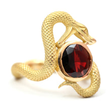 Laden Sie das Bild in den Galerie-Viewer, Heavy 18k Garnet Snake Ring