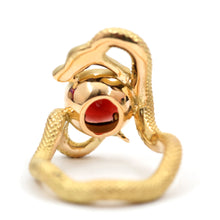 Laden Sie das Bild in den Galerie-Viewer, Heavy 18k Garnet Snake Ring