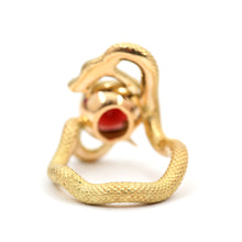 Laden Sie das Bild in den Galerie-Viewer, Heavy 18k Garnet Snake Ring