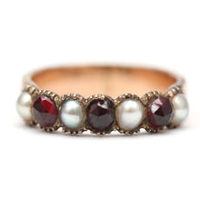Laden Sie das Bild in den Galerie-Viewer, 9k Rose Cut Garnet Pearl Half Hoop Band