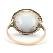 Laden Sie das Bild in den Galerie-Viewer, 15k Essex Crystal Pug Ring