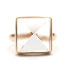 將圖片載入圖庫檢視器 14k Quartz Pyramid Ring