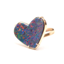 Laden Sie das Bild in den Galerie-Viewer, 14k Wild Heart Opal Ring 2