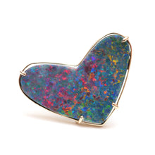 Laden Sie das Bild in den Galerie-Viewer, 14k Wild Heart Opal Ring