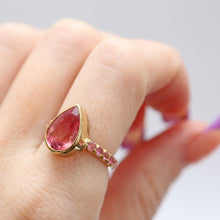 Laden Sie das Bild in den Galerie-Viewer, 14k Multitone Pink Tourmaline Ring