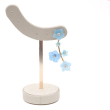 將圖片載入圖庫檢視器 Carved Hanami Earrings