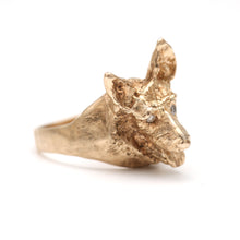 Laden Sie das Bild in den Galerie-Viewer, 14k Diamond German Shepherd Ring
