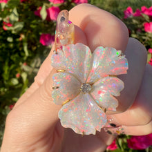 將圖片載入圖庫檢視器 15k Diamond Opal Flower Pendant