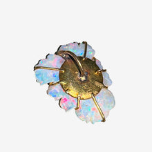 將圖片載入圖庫檢視器 15k Diamond Opal Flower Pendant