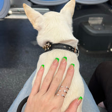 Laden Sie das Bild in den Galerie-Viewer, 18k Jagged Diamond Cuff Ring