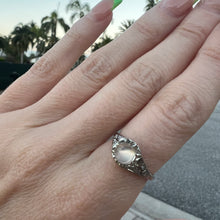 將圖片載入圖庫檢視器 12k Moonstone Bullet Ring