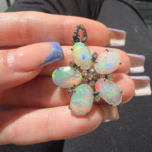 Laden Sie das Bild in den Galerie-Viewer, SOLD TO L***Diamond Opal Flower Pendant