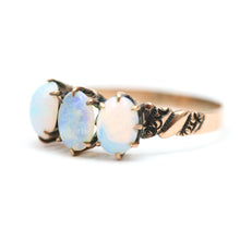 Charger l'image dans la galerie, 9k Victorian Opal Trilogy Ring