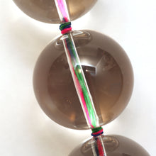 Laden Sie das Bild in den Galerie-Viewer, 14k Giant Rock Crystal Necklace