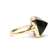 Laden Sie das Bild in den Galerie-Viewer, Large 14k Onyx Sugarloaf Ring