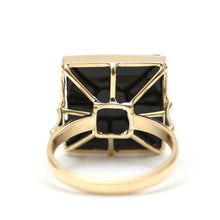 Laden Sie das Bild in den Galerie-Viewer, Large 14k Onyx Sugarloaf Ring