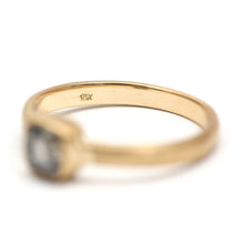 Laden Sie das Bild in den Galerie-Viewer, 18k Salt and Pepper Diamond Ring