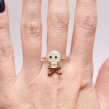 Laden Sie das Bild in den Galerie-Viewer, Antique Skully Stick Pin Ring