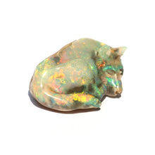 將圖片載入圖庫檢視器 50.5ct Opal Dog Carving