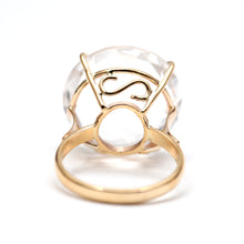 Laden Sie das Bild in den Galerie-Viewer, Gigantic 10k White Topaz Cocktail Ring