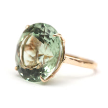 將圖片載入圖庫檢視器 Gigantic 10k Green Amethyst Cocktail Ring