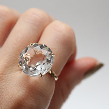 Laden Sie das Bild in den Galerie-Viewer, Gigantic 10k White Topaz Cocktail Ring