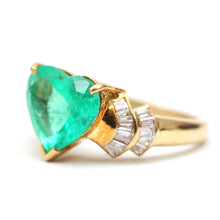 將圖片載入圖庫檢視器 18k Colombian Emerald Heart Ring
