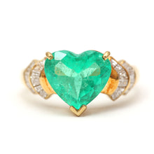 將圖片載入圖庫檢視器 18k Colombian Emerald Heart Ring