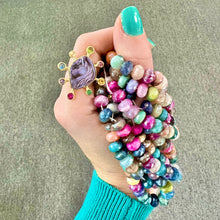 將圖片載入圖庫檢視器 Rainbow Moonstone Diamond Naja Necklace