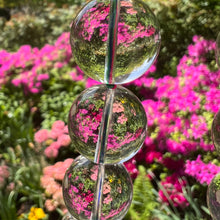 Laden Sie das Bild in den Galerie-Viewer, 14k Giant Rock Crystal Necklace