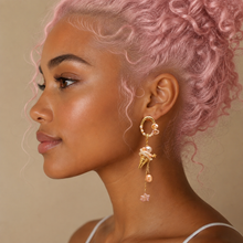 Laden Sie das Bild in den Galerie-Viewer, Pearl Ice Cream Cone Earrings
