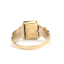 Laden Sie das Bild in den Galerie-Viewer, 10k Victorian Poison Ring
