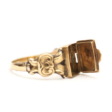 Laden Sie das Bild in den Galerie-Viewer, 10k Victorian Poison Ring
