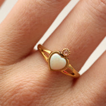 將圖片載入圖庫檢視器 14k Opal Heart Rose Cut Diamond Ring
