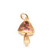 將圖片載入圖庫檢視器 14k Ruby Mushroom Charm
