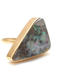 Charger l'image dans la galerie, 14k Chunky Space Boulder Opal Ring
