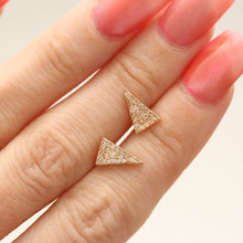 將圖片載入圖庫檢視器 14k Pavé Diamond Spike Stud Earrings
