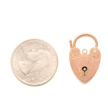 Laden Sie das Bild in den Galerie-Viewer, 9k Rose Gold Padlock
