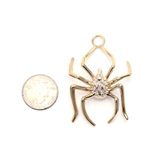 Laden Sie das Bild in den Galerie-Viewer, Giant 14k Diamond Spider Pendant
