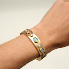 画像をギャラリービューアに読み込む, 18k Opal Diamond Cuff Bracelet
