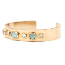 画像をギャラリービューアに読み込む, 18k Opal Diamond Cuff Bracelet
