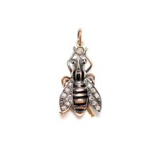 將圖片載入圖庫檢視器 18k Rose Cut Diamond Queen Bee Pendant
