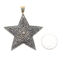 Laden Sie das Bild in den Galerie-Viewer, Rose Cut Diamond Star Pendant
