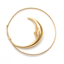 Carica l'immagine nel visualizzatore di Gallery, 14k Crescent Moon Spiral Earrings
