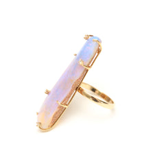 Laden Sie das Bild in den Galerie-Viewer, 14k Diamond Lilac Pipe Opal Ring
